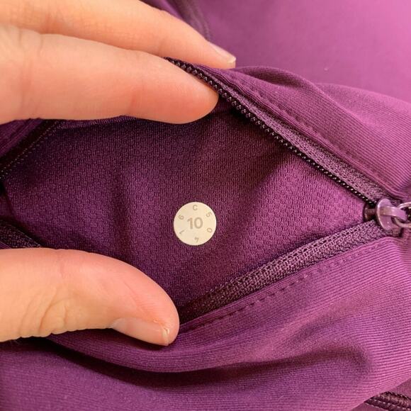 Lululemon Leggings Womens 10 Grape Stuff Stretch Scalloped Hem Pockets Low Rise - Picture 13 of 15